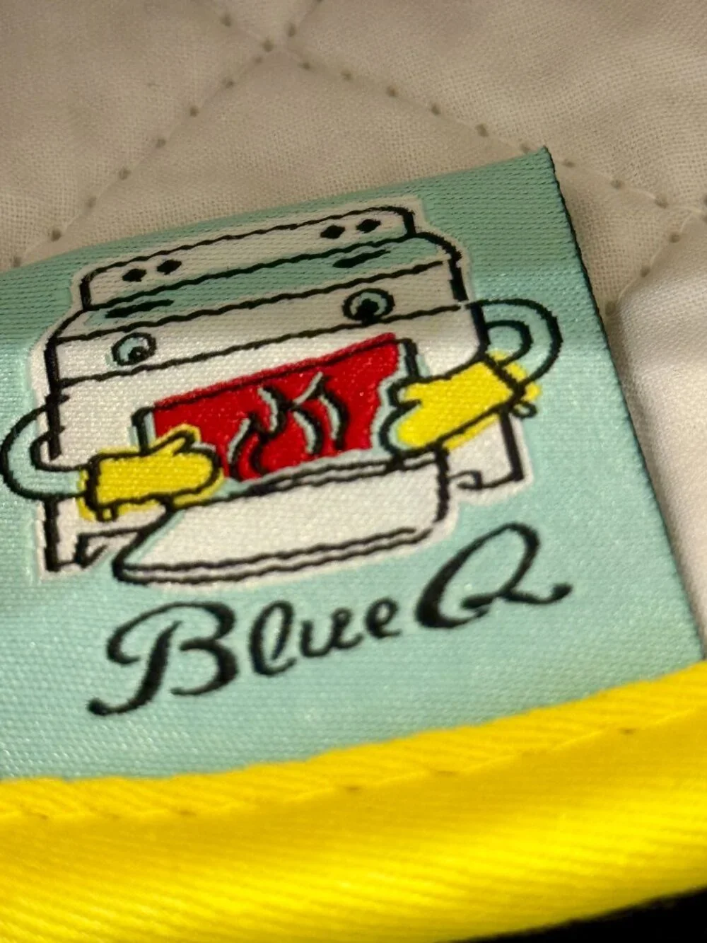 NWT Blue Q Droppin A New Recipe On Your Ass Funny Novelty Oven Mitt Green